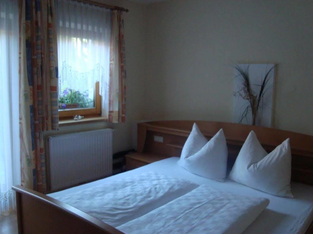 Ferienwohnung Gertraud Und Peter Geisler Finkenberg Exterior photo